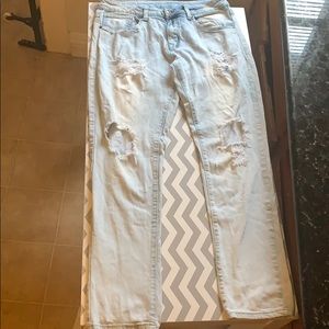 4 PAIR OF JEANS FOR $100